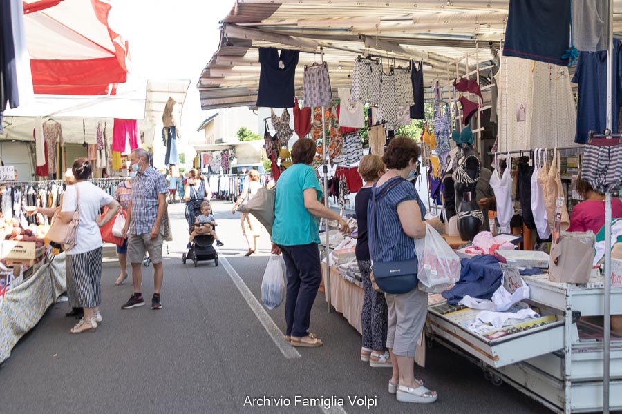 Mercato Baruccana, chiusura via D'Acquisto